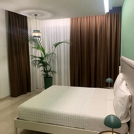 Urban 161 - Rooms&seafood 4*